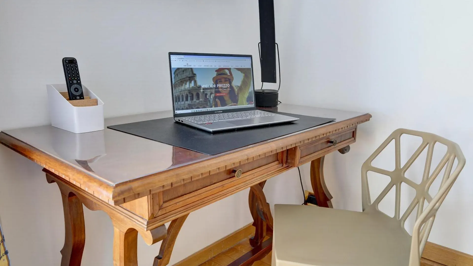 Apartment Colosseo Family Art 3Bdr - Home And More Rome Italy