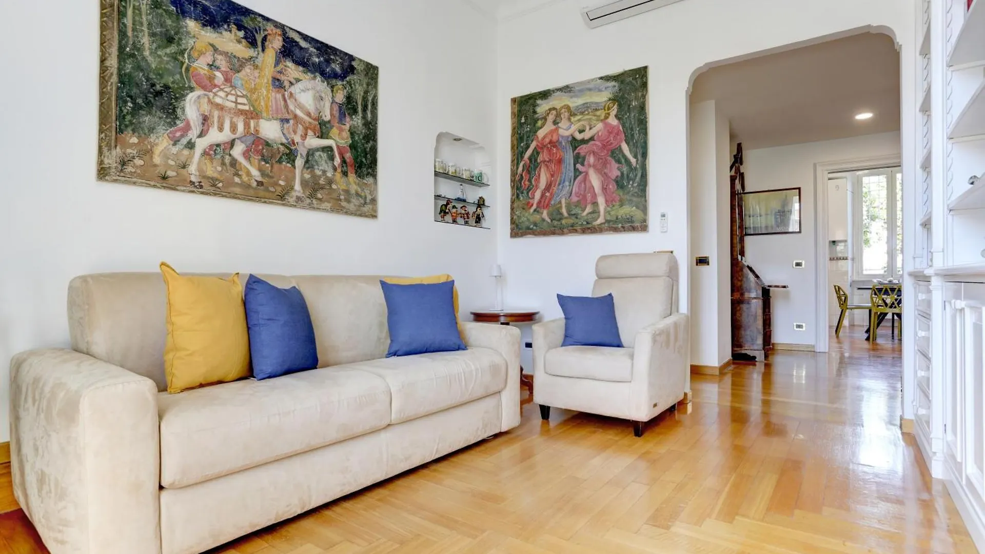 Colosseo Family Art 3Bdr - Home And More Rome
